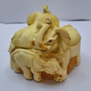 CCI Vintage Elephant Trinket Box Resin Home Decor Collectible Keepsake Gift Y2K
